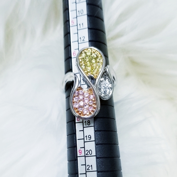 Women's Size 7 Ring - Picture 6 of 6